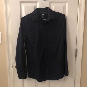 H&M Slim-fit Dress shirt. Size S-Navy Blue